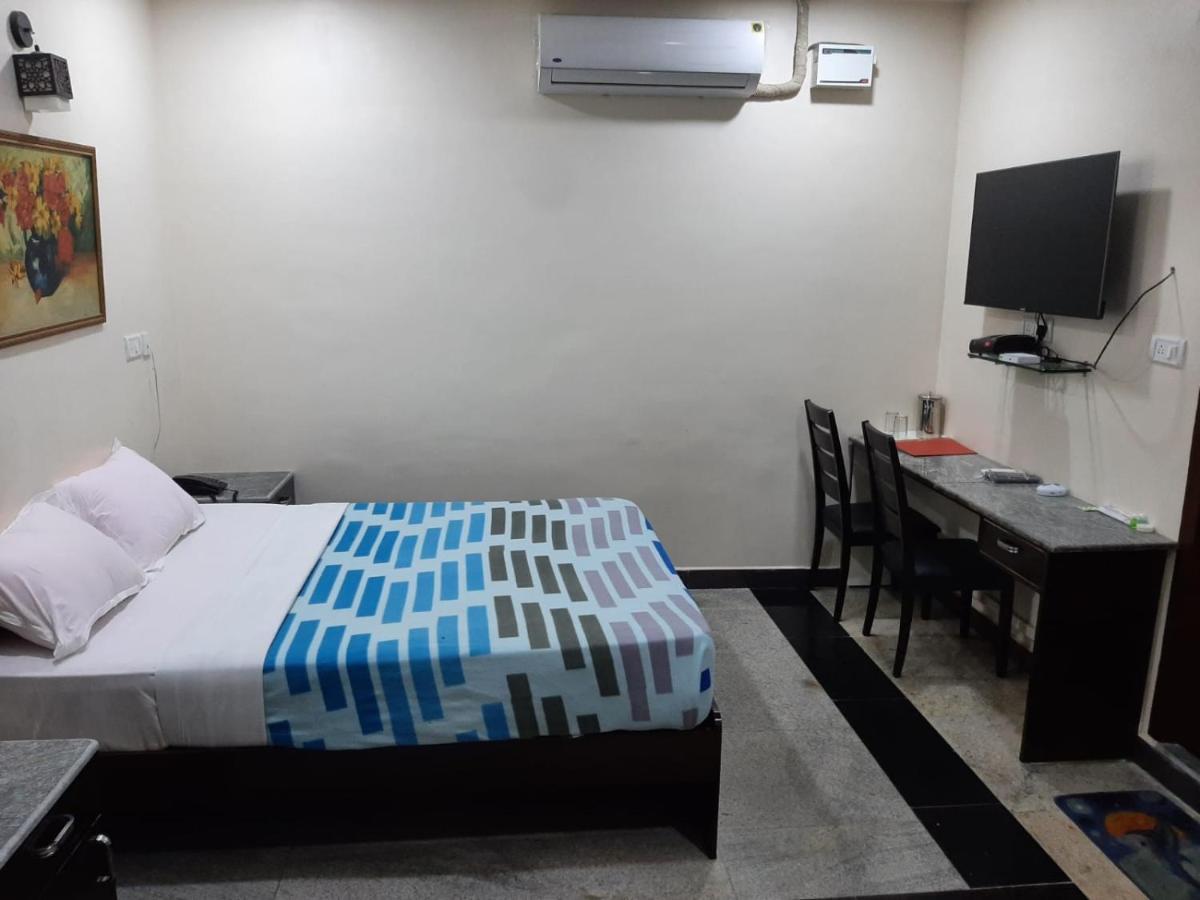 Bay Inn Chennai Exteriör bild