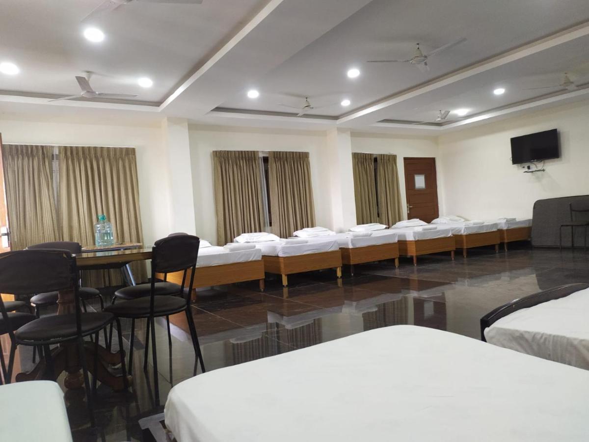 Bay Inn Chennai Exteriör bild