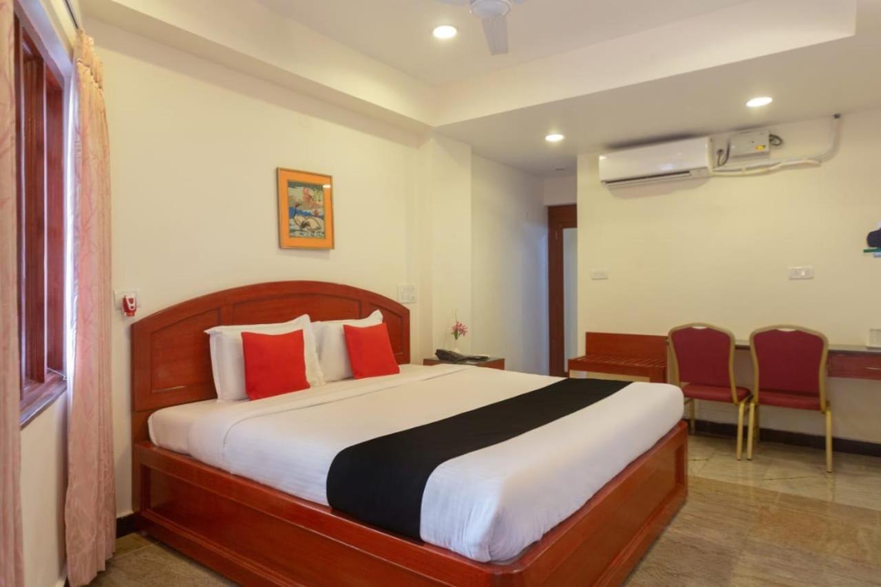 Bay Inn Chennai Exteriör bild